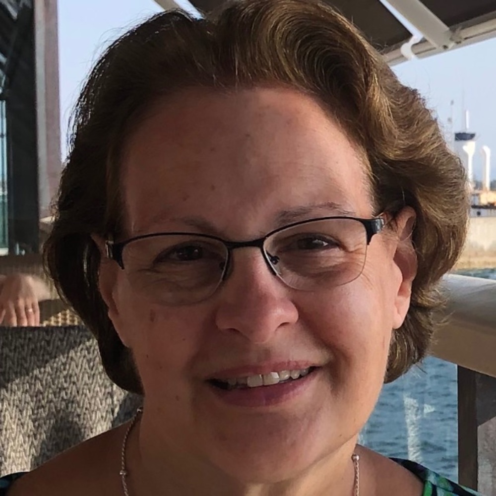 Meet your Posher, Debbie